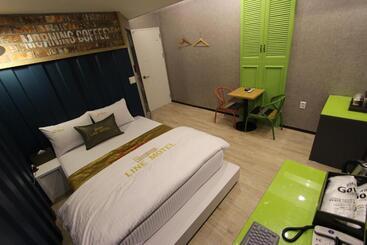 Line Motel
