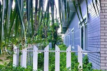 Oceanward Hotel & Resort