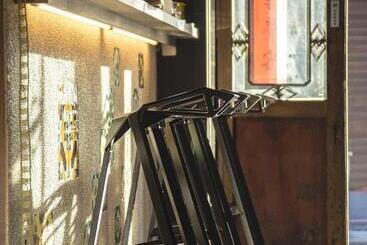Old Door Hostel & Bar