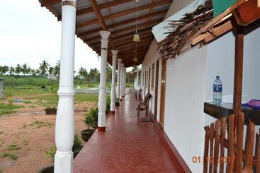 استراحتگاه Shan Guest And Restaurant Nilaveli