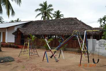 استراحتگاه Shan Guest And Restaurant Nilaveli