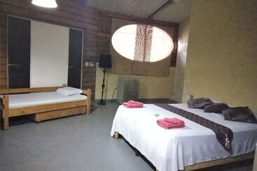 Tuanis B&b Tamarindo