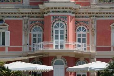 تختخواب و صبحانه Palazzo Dei Concerti