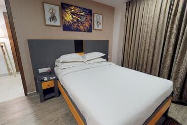 酒店 37th Crescent Boutique Suites
