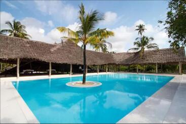 בית מלון כפרי Blue Moon Resort