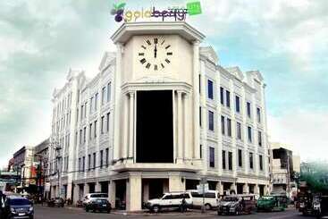 هتل Goldberry Lite
