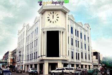 هتل Goldberry Lite