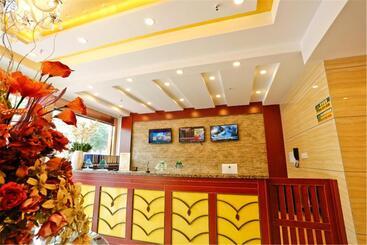 هتل Greentree Inn Bengbu Longzihu District Railway Station Express