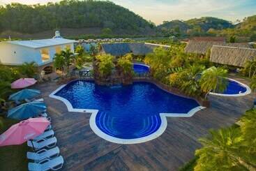 هتل Hacienda San Vicente