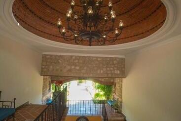 هتل Hacienda San Vicente