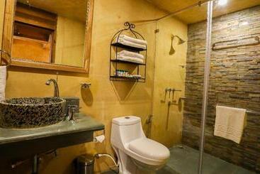 هتل Pramod House Of Classics