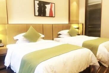 هتل Leshan Ramada