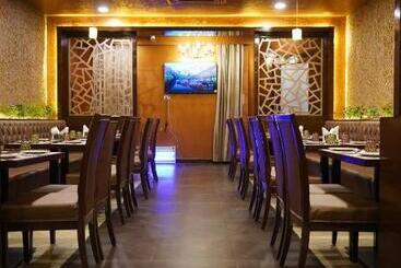 هتل The Kalinga Inn