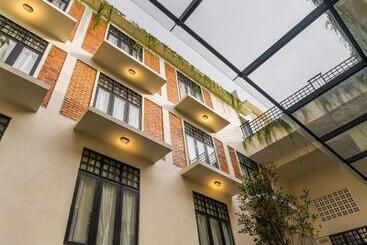 Treasures Hotel And Suites