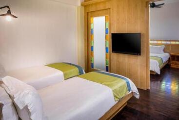 Treasures Hotel And Suites