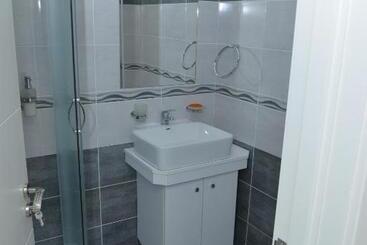 Atina Lux Hostel