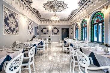 هتل Golden Tulip Borjomi