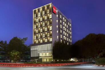 Up Peak Hotel Simpang Lima Semarang Formerly Ha Ka Simpanglima Hotel Semarang