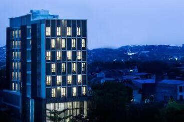 Up Peak Hotel Simpang Lima Semarang Formerly Ha Ka Simpanglima Hotel Semarang