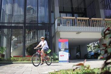 Up Peak Hotel Simpang Lima Semarang Formerly Ha Ka Simpanglima Hotel Semarang