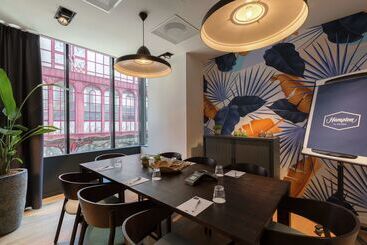 هتل Hampton By Hilton Antwerp Central Station