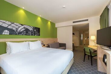 هتل Hampton By Hilton Antwerp Central Station