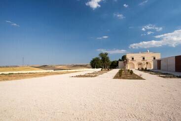 هتل Masseria Fontana Di Vite