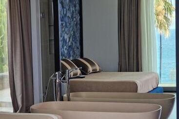 هتل Ngonia Bay Boutique