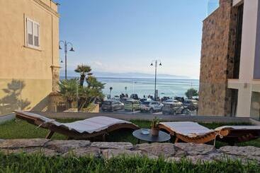 هتل Ngonia Bay Boutique