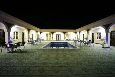 هتل Oasis Villa