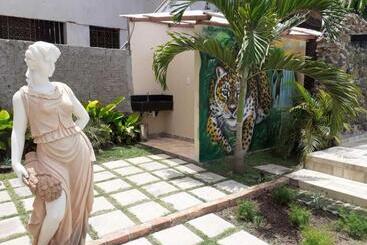 Reviver Hostel