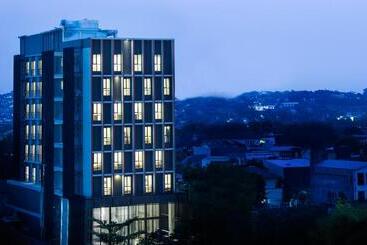 Up Peak Hotel Simpang Lima Semarang Formerly Ha Ka Simpanglima Hotel Semarang