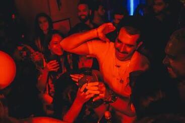 ôvibe Party Hostel