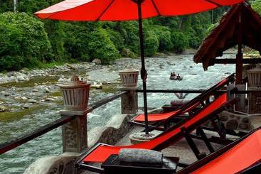 تختخواب و صبحانه Ecotravel Cottages Bukit Lawang