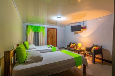 Rio Celeste Springs Blue Lodge - Bijagua
