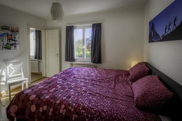 تختخواب و صبحانه Spring Inn