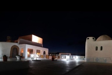 هتل El Mountazah