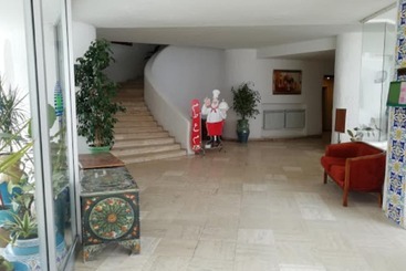 هتل El Mountazah