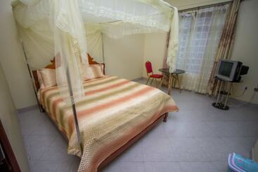 هتل Ntungamo Resort