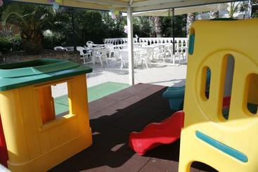 هتل Rivadoro Spiaggia Ombrellone E Lettini Piscina Parcheggio