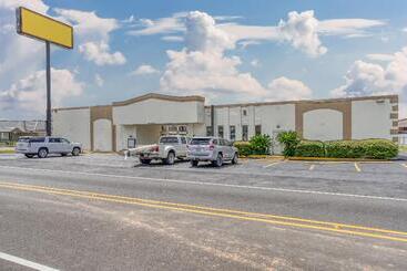 مُتل Oyo Hotel Alexandria La Hwy 165