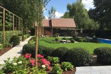 B&b Charming Escape