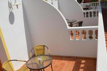 Hostal Cabo Roche