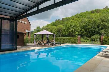 هتل Auberge De La Lesse