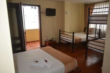 هتل Casa Kolping Quito