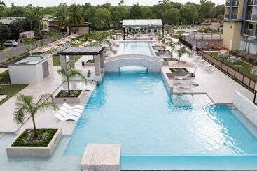 هتل Ibis Darwin Airport