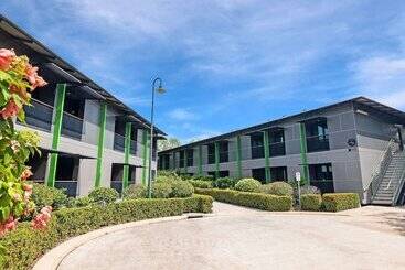 هتل Ibis Darwin Airport