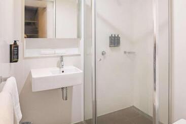هتل Ibis Darwin Airport