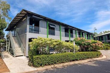 هتل Ibis Darwin Airport