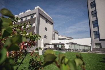 هتل Essence Inn Marianos